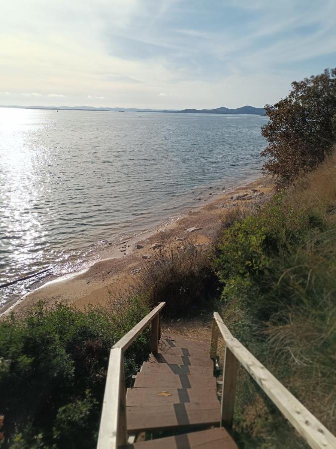 Mobile Home Vilmaris Pakoštane Εξωτερικό φωτογραφία