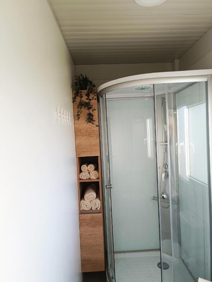 Mobile Home Vilmaris Pakoštane Εξωτερικό φωτογραφία